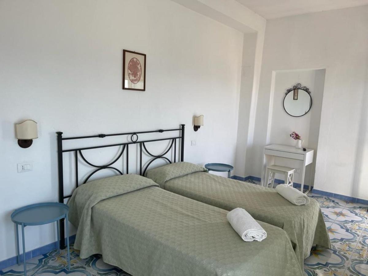 Hotel Residence - Parco Mare Monte Casamicciola Terme Room photo